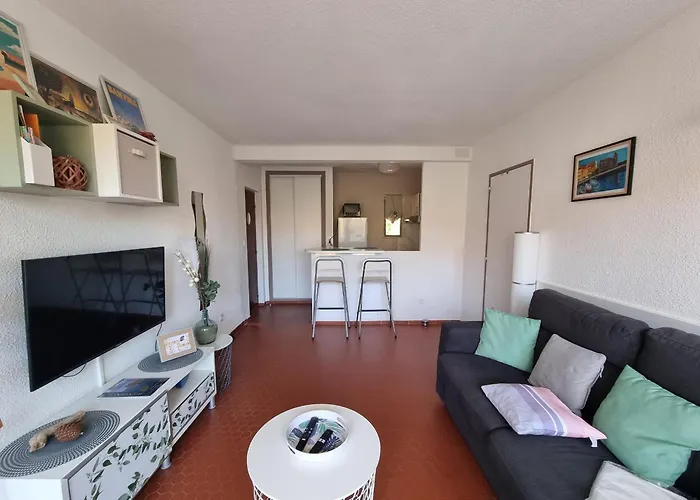 T2 Avec Terrasse Et Parking Privé Près De La - Fr-1-309-385