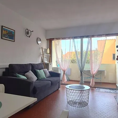 T2 à Avec Terrasse Et Parking Privatif - Fr-1-309-385 *